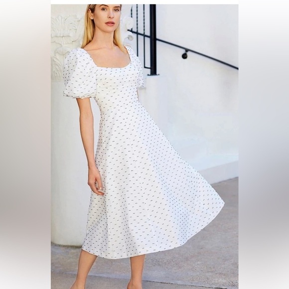 ANTONIO MELANI Dresses & Skirts - ANTONIO MELANI White and Black Patterned Midi Dress